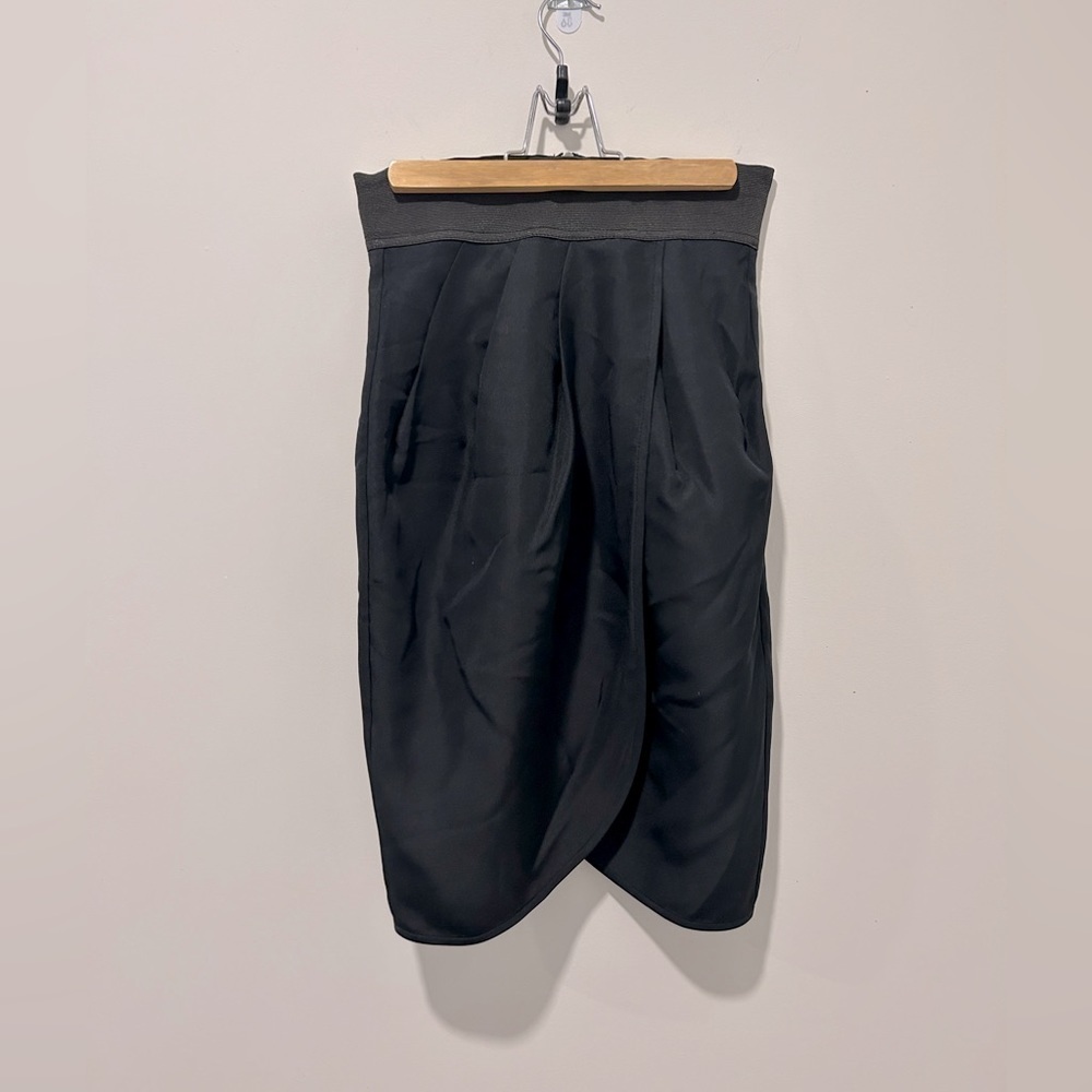 ARITZIA Wilfred 100% silk tulip black pocket skirt - size 0